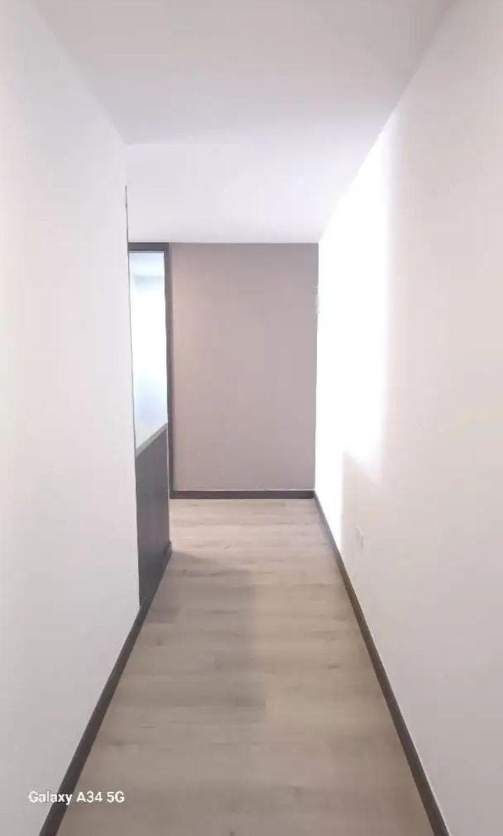 En Venta Departamento 2 Habitaciones, 2 Garajes, Terraza, Balcon _ González Suarez — imagen 4