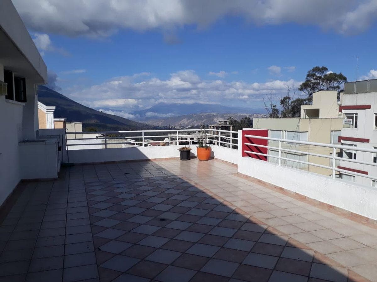 Mejoramos El Valor de Venta! Urb. El Condado, Departamento Amplio, Inversion Segura, Valorizacion — imagen 3