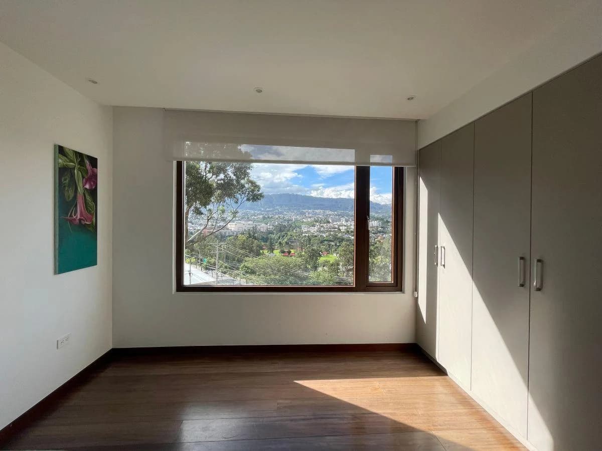 Departamento de 150 m² con 3 Dorm. en Venta en Cumbayá — imagen 2