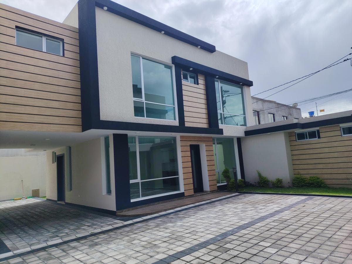 Casa de Venta en Tumbaco — imagen 1