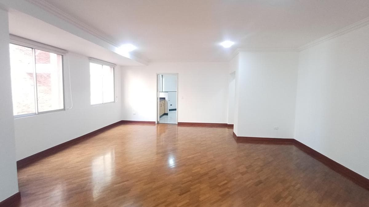 En Departamento 3 Habitaciones, Estudio, 2 Garajes, Bodega _ Conjunto Parque Real. Provincia de Pichincha — imagen 9