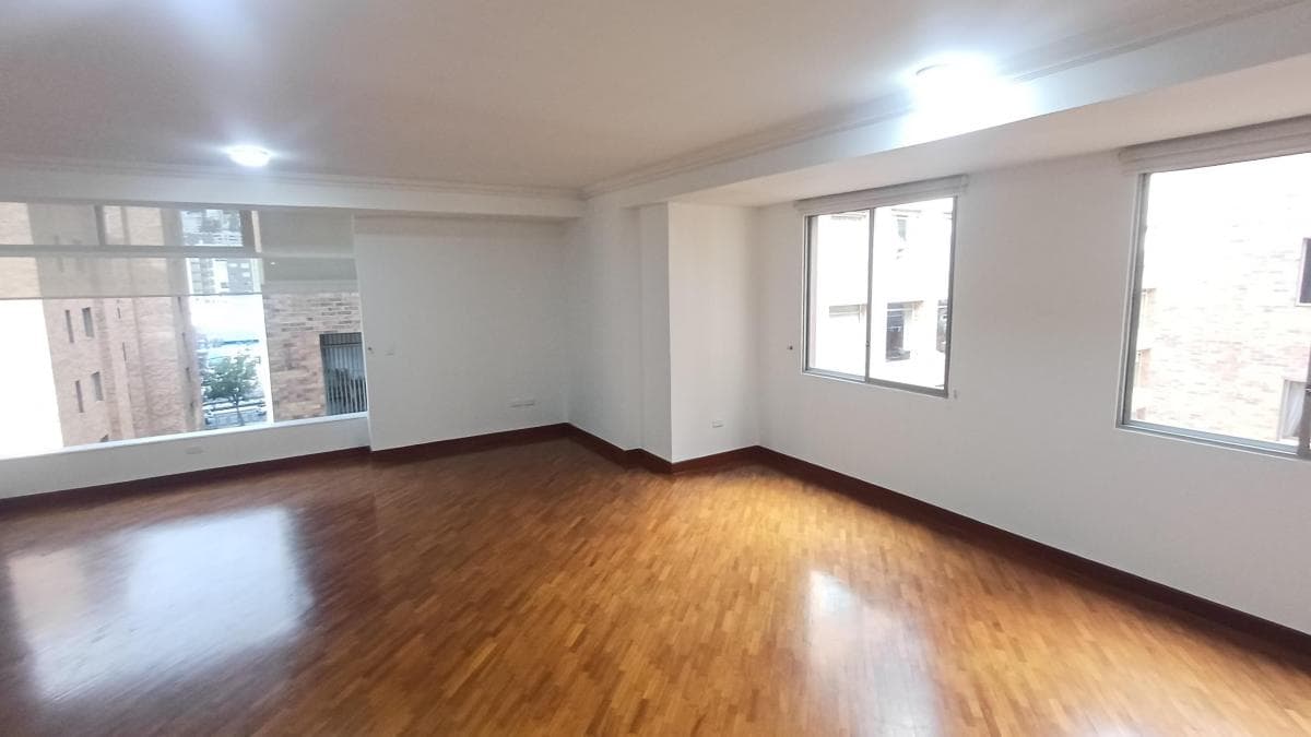 En Departamento 3 Habitaciones, Estudio, 2 Garajes, Bodega _ Conjunto Parque Real. Provincia de Pichincha — imagen 8