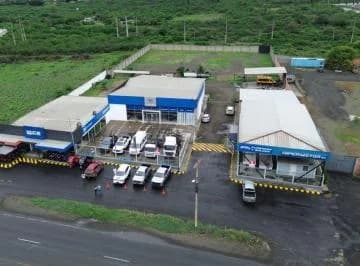 Local Comercial y Galpones de Venta en Montecristi, Manabí — imagen 3