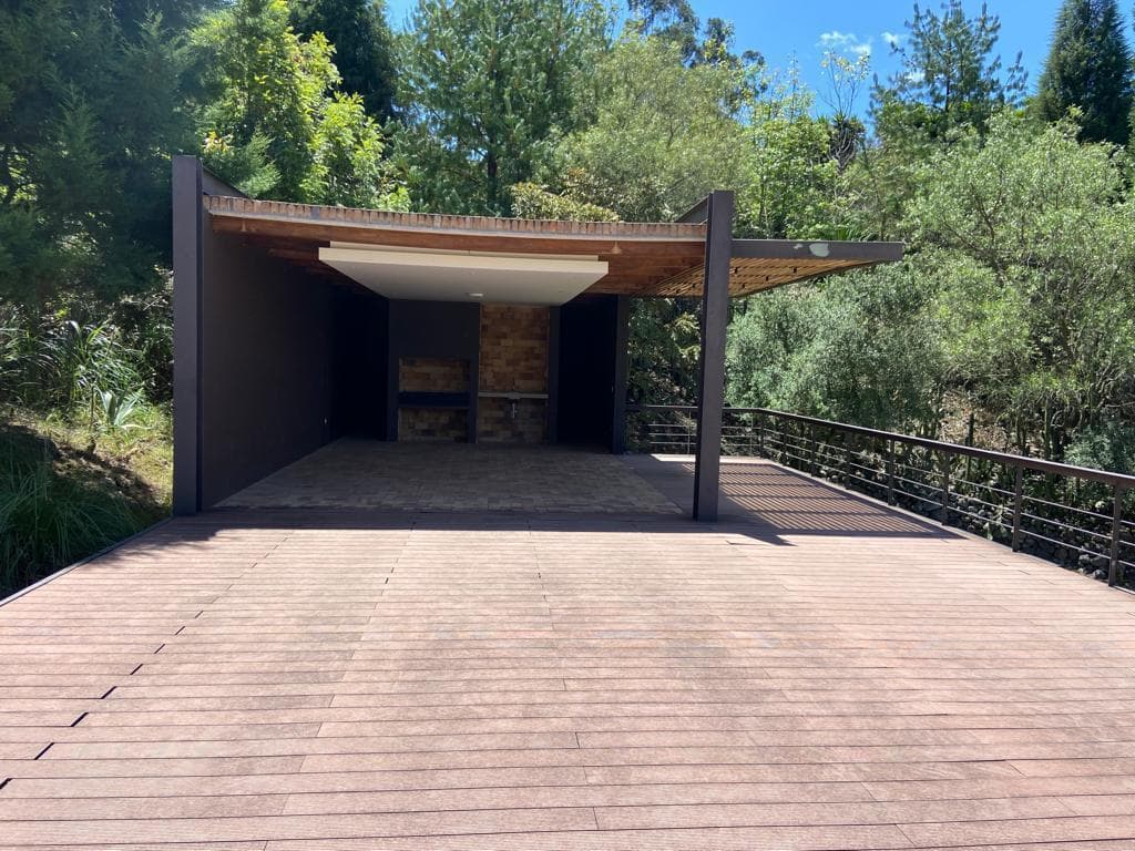Terreno en Venta. Urbanización, Challuabamba, Azuay — imagen 3