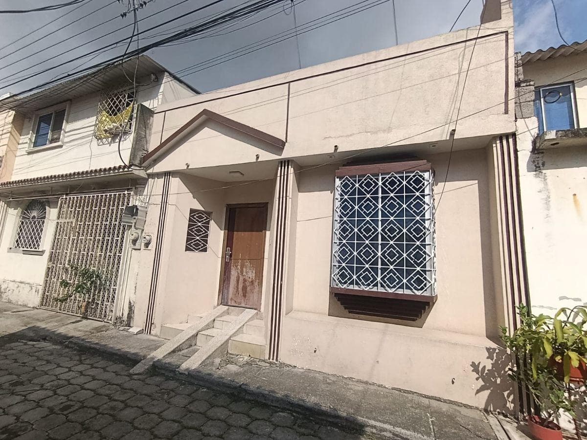 Casa de 2 Pisos de Venta en Mucho Lote 1, con Mejoras y Ampliaciones, Guayas — imagen 1