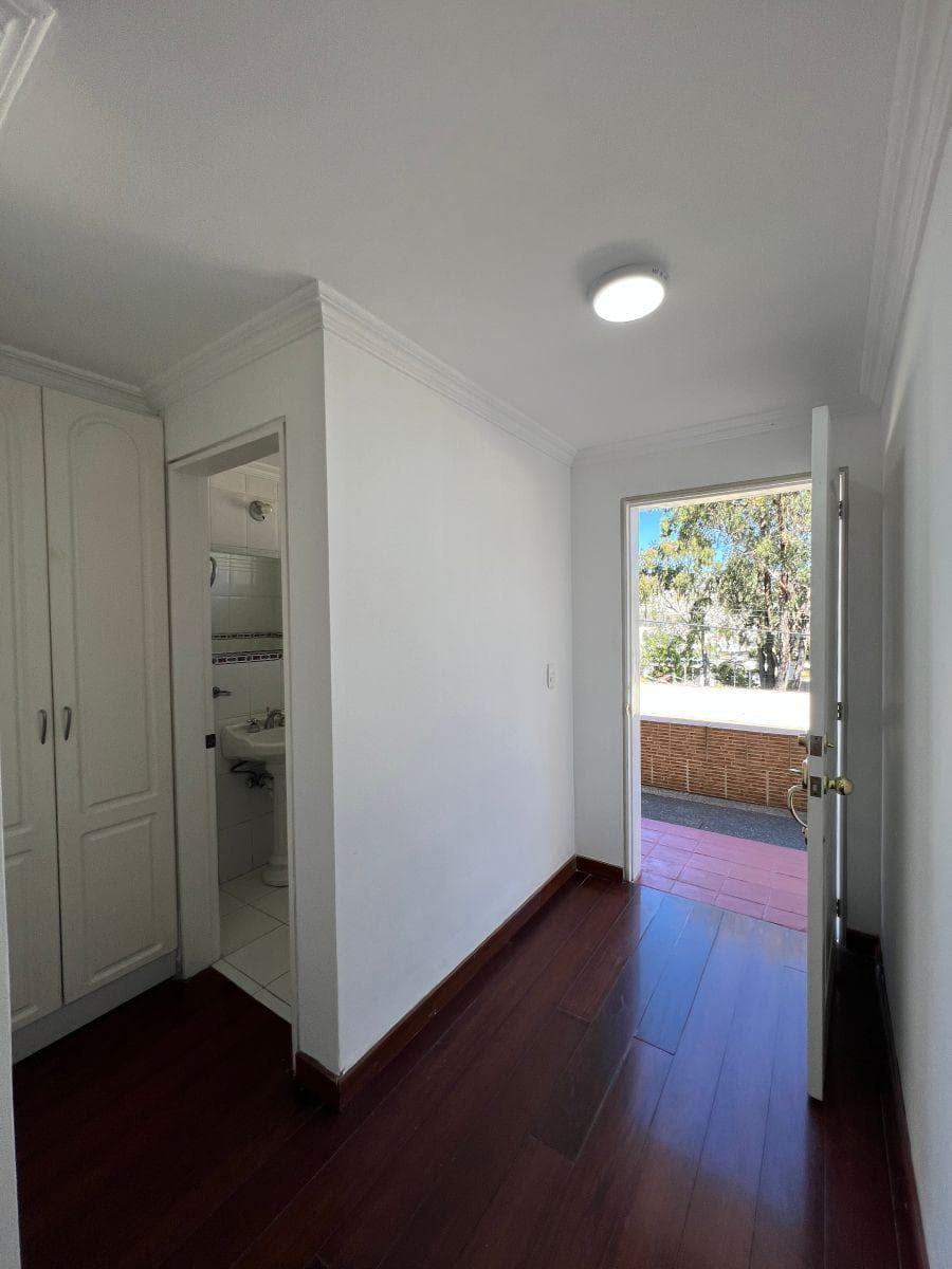 Casa en Venta con 238 m² con Estudio, Sala de Tv, Terraza y 3 Dorm. en Ponceano Alto — imagen 9