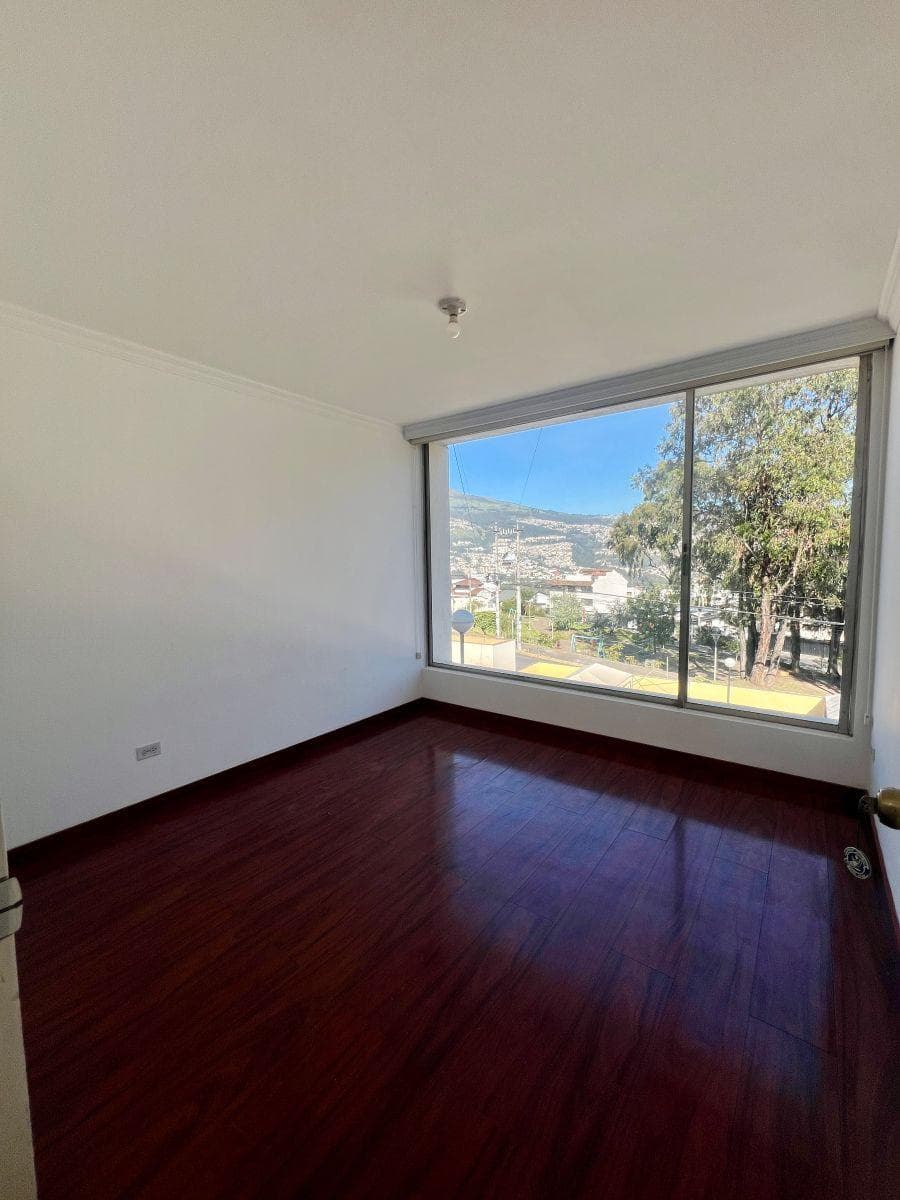 Casa en Venta con 238 m² con Estudio, Sala de Tv, Terraza y 3 Dorm. en Ponceano Alto — imagen 3