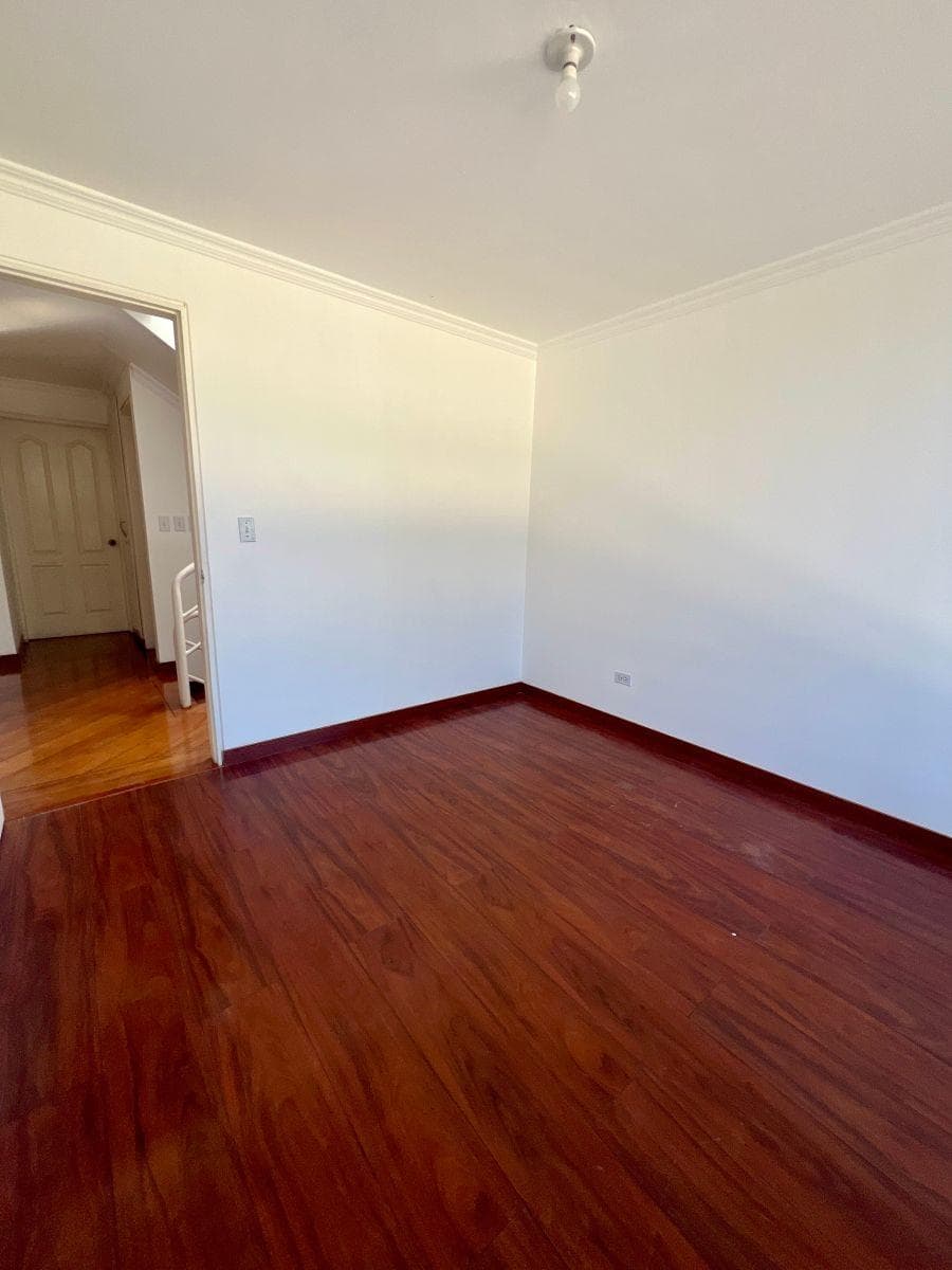 Casa en Venta con 238 m² con Estudio, Sala de Tv, Terraza y 3 Dorm. en Ponceano Alto — imagen 2