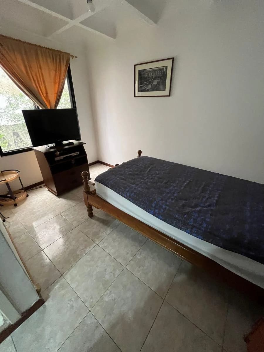 Departamento 2 Dorm. Calle Stubel González Suárez — imagen 4
