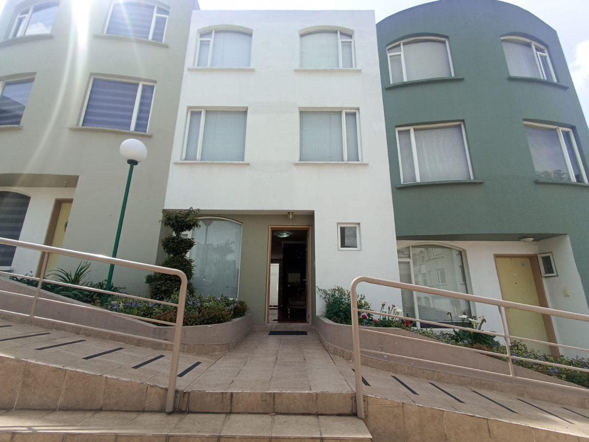 Ponceano Alto Vendo Casa de 3 Dorm. con 185 m² — imagen 10
