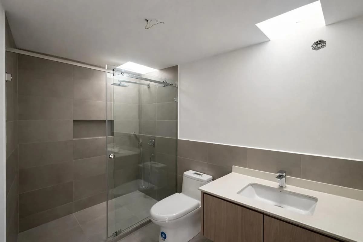 Casa con Jardin y Terraza en Venta en Tumbaco La Viña Alta — imagen 2