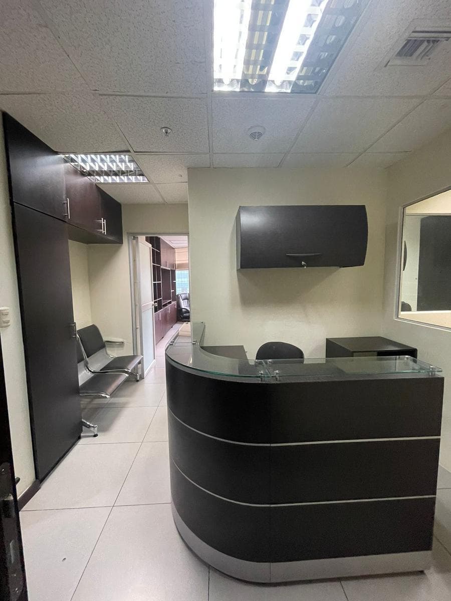 Se Vende Oficina, Precio de Oportunidad en Edificio The Point, Puerto Santa Ana, Guayas — imagen 9
