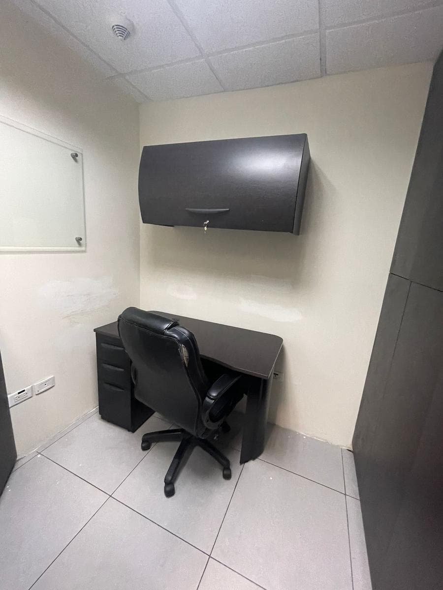 Se Vende Oficina, Precio de Oportunidad en Edificio The Point, Puerto Santa Ana, Guayas — imagen 6