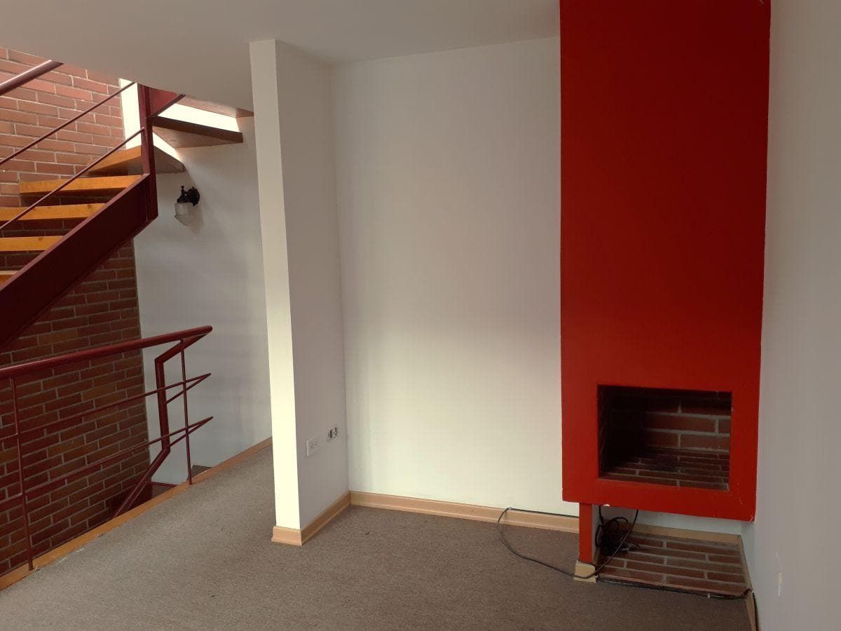 Amplia, Luminosa y con Estilo. Casa Moderna en El Condado — imagen 4