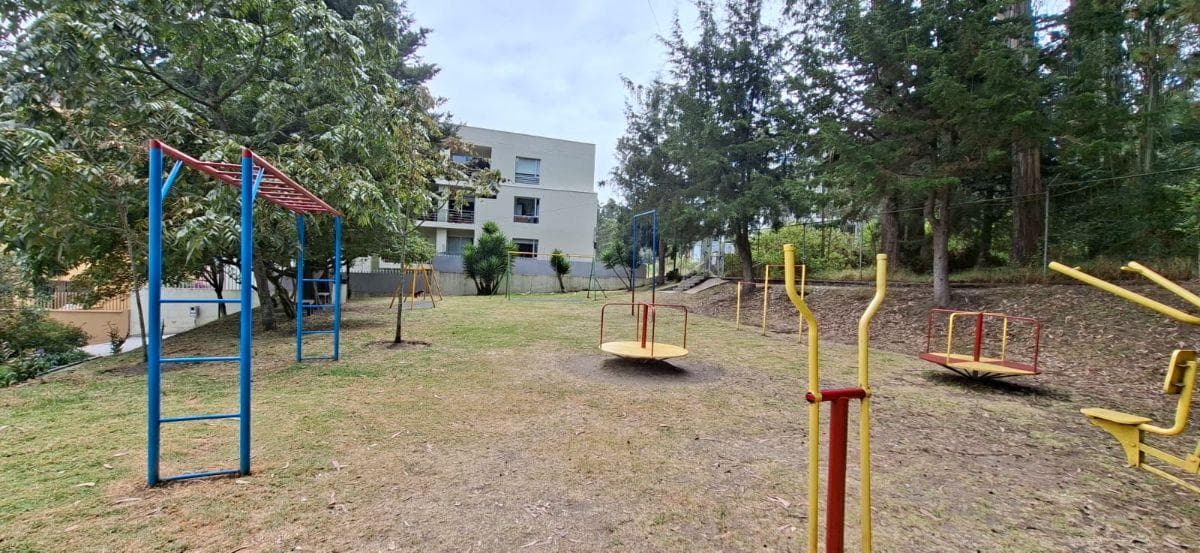 Vendo Amplio Departamento de 3 D + Estudio en Jardines del Batán | Piscina | 2 Parqueaderos | Bodega — imagen 9