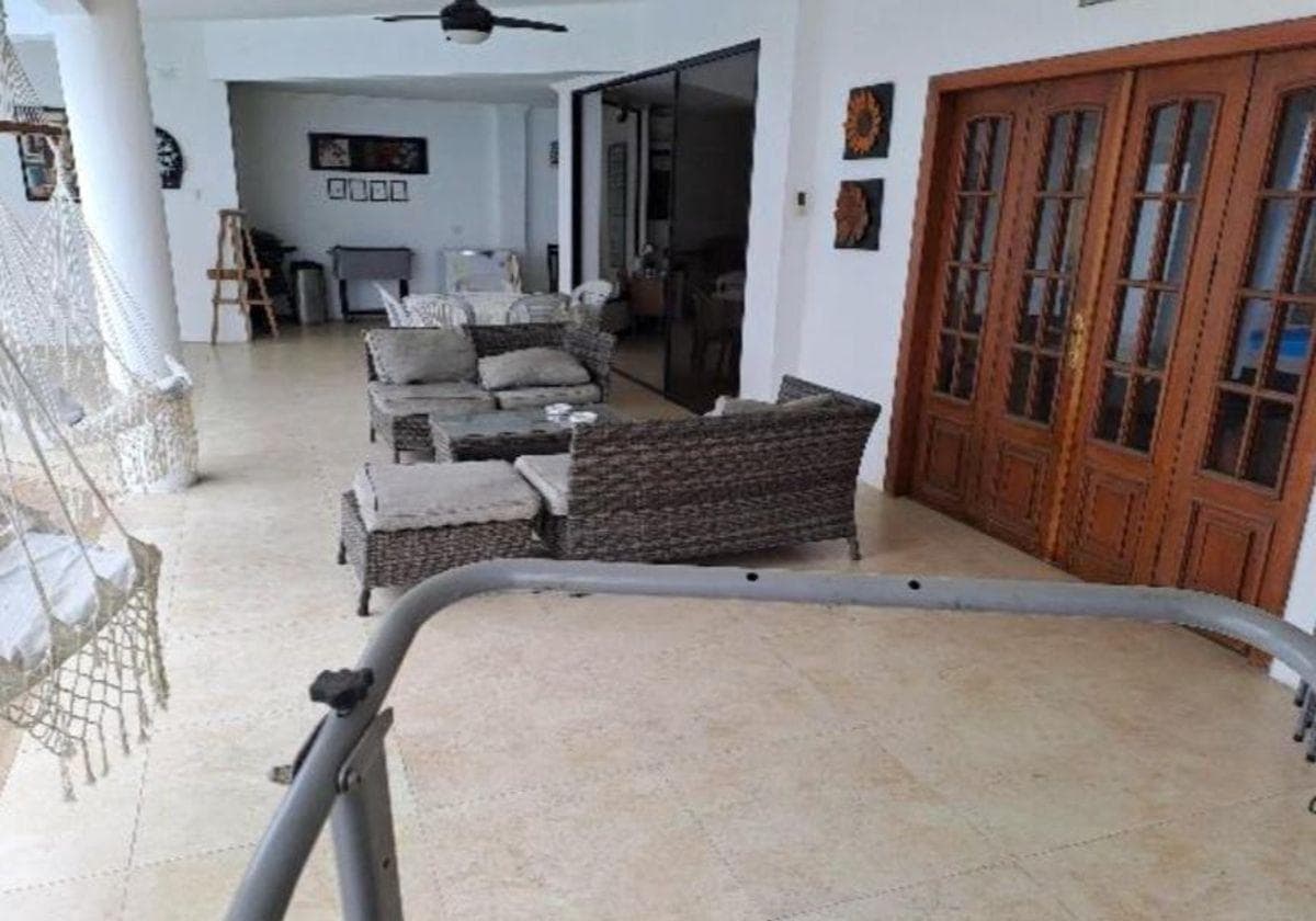 Samborondón - Guayaquil Tenis. Vendo Casa Esquinera, 5 Habitaciones, Patio con Piscina, Guayas — imagen 5