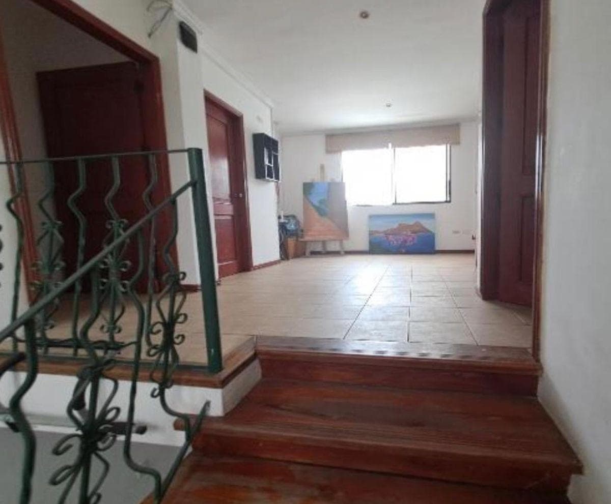 Samborondón - Guayaquil Tenis. Vendo Casa Esquinera, 5 Habitaciones, Patio con Piscina, Guayas — imagen 3