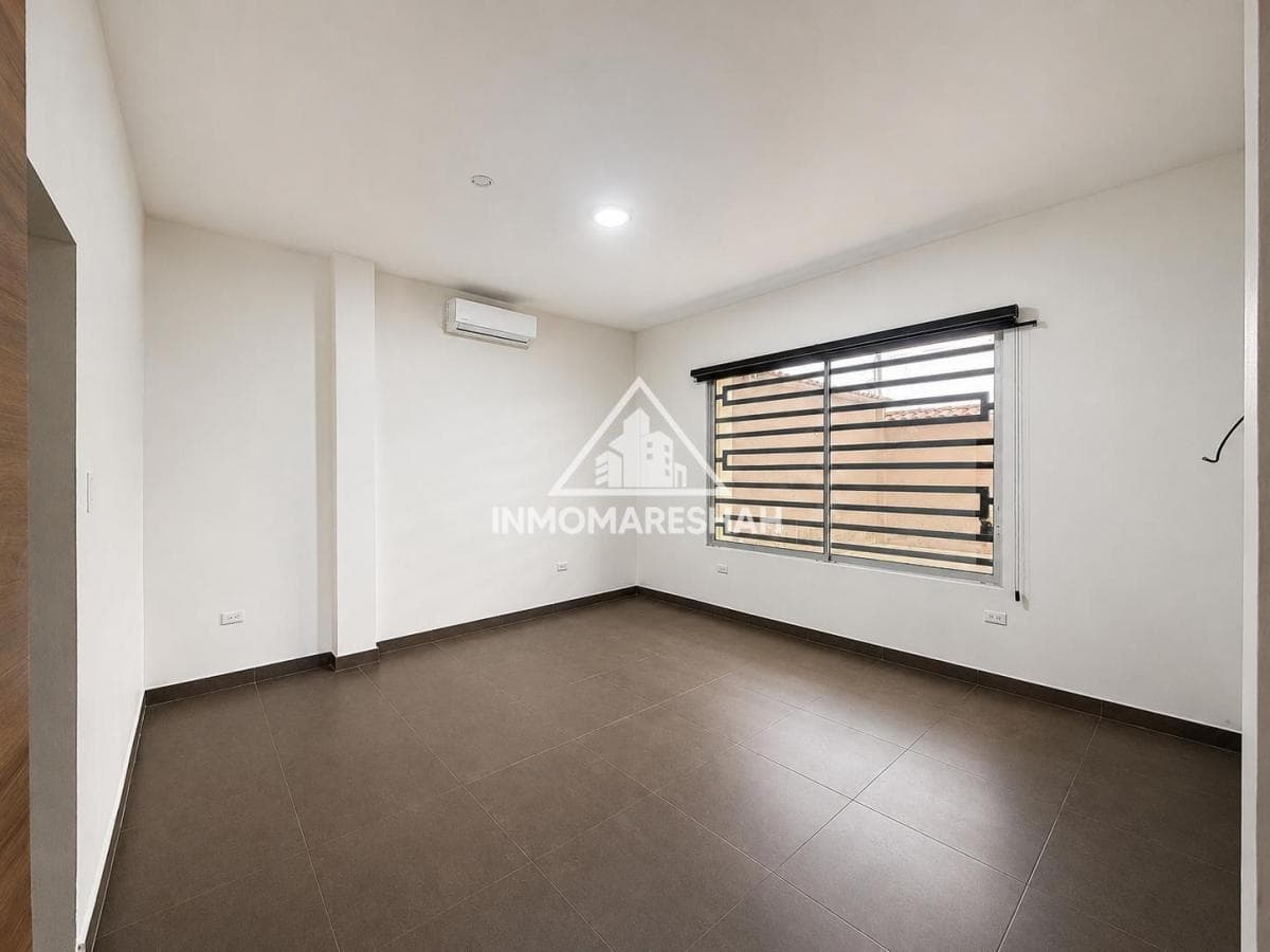 Casa en Venta en Lago Agrio con Amplio Espacio y Moderno Diseño — imagen 4