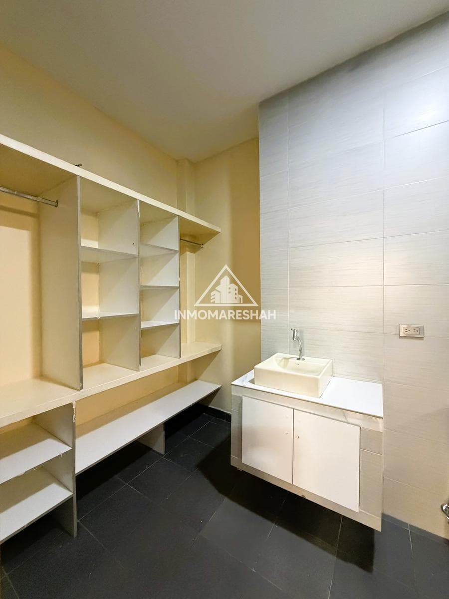 Casa en Venta en Lago Agrio con Amplio Espacio y Moderno Diseño — imagen 3