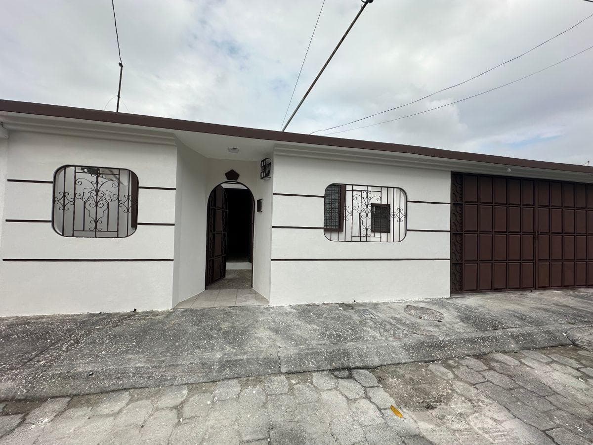 Venta Casa Una Planta Alborada 12 Ava Etapa Area con Seguridad, Guayas — imagen 1