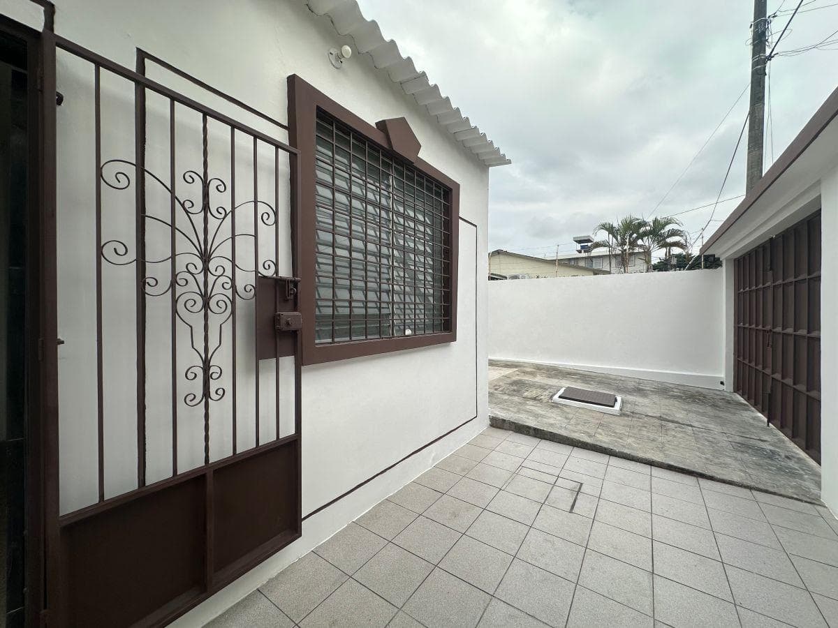 Venta Casa Una Planta Alborada 12 Ava Etapa Area con Seguridad, Guayas — imagen 8