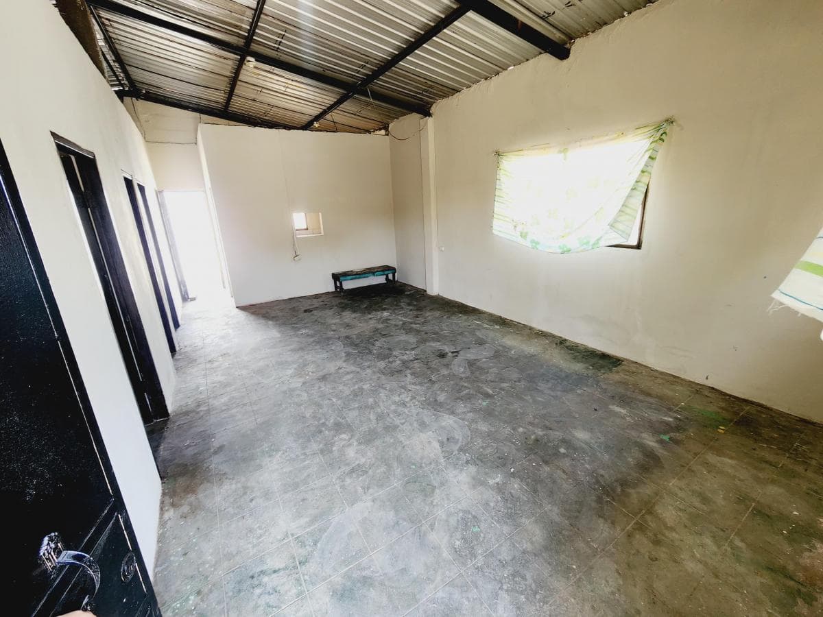 Casa de 2 Dorm. en Venta - Santa Elena - Sector Barrio Spencer — imagen 7