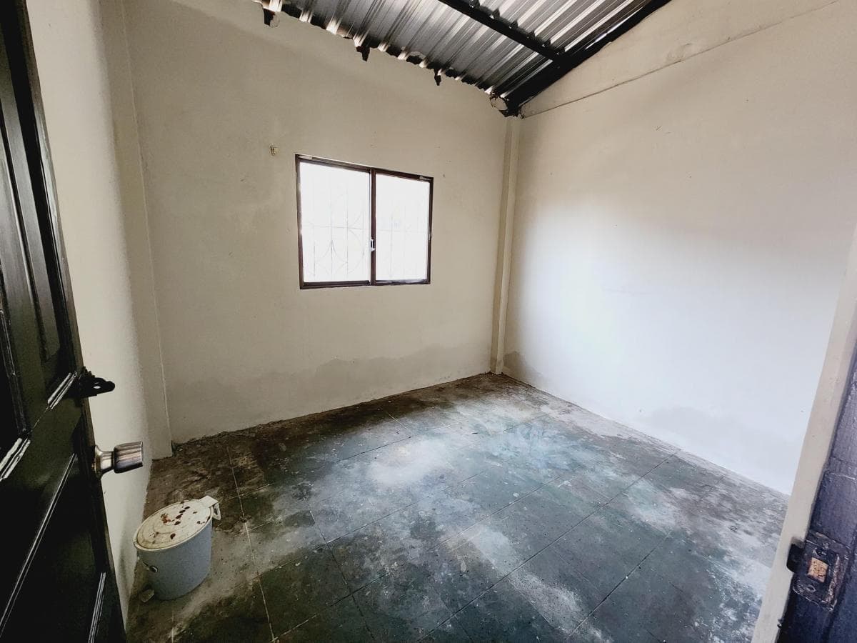 Casa de 2 Dorm. en Venta - Santa Elena - Sector Barrio Spencer — imagen 4