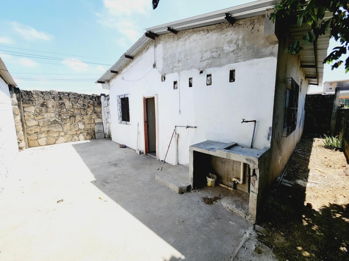 Casa de 2 Dorm. en Venta - Santa Elena - Sector Barrio Spencer — imagen 2