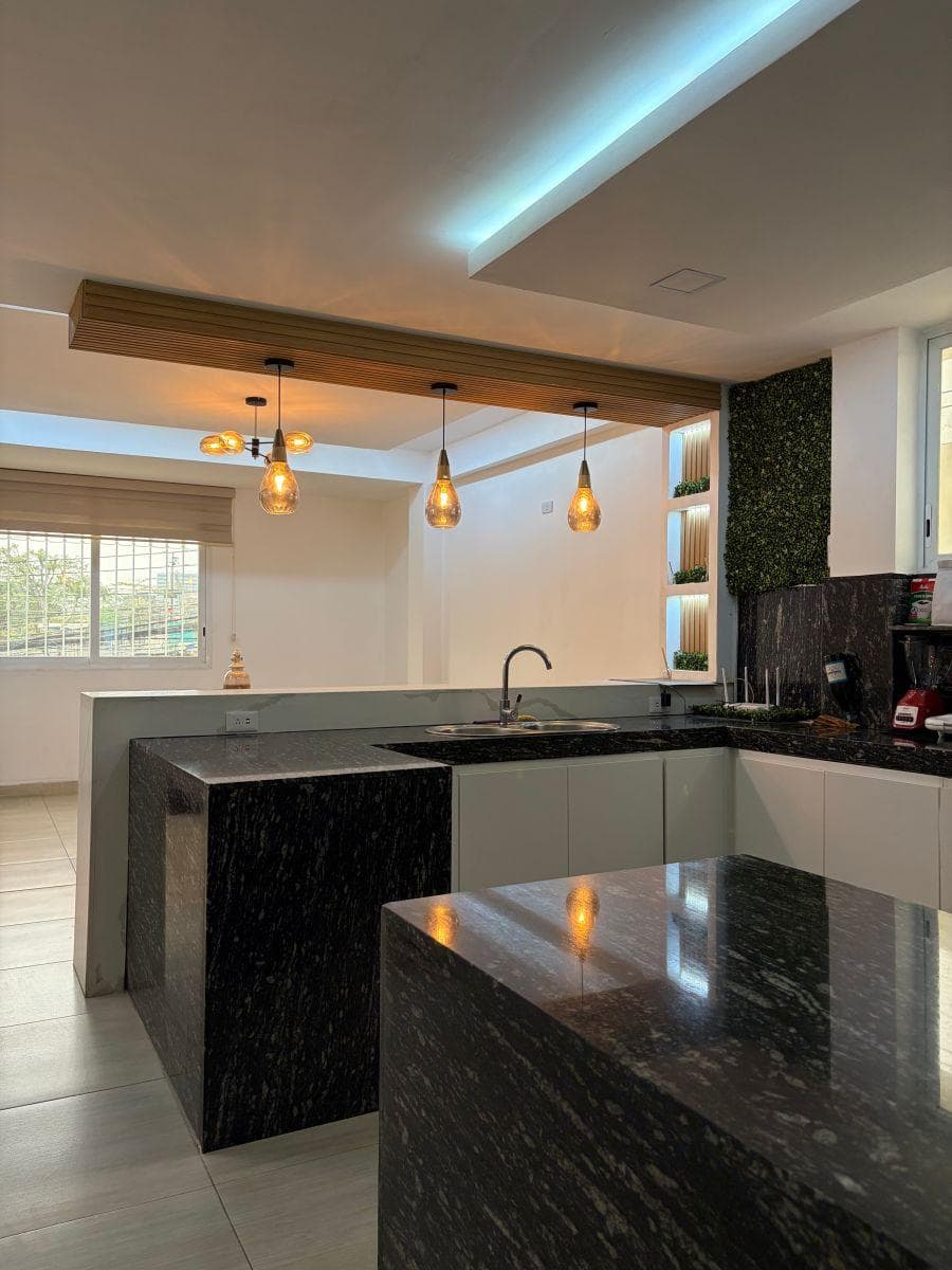 Departamento en Venta Kennedy Vieja 3 Dorm. 130 m² Remodelada Completamente, Guayas — imagen 3