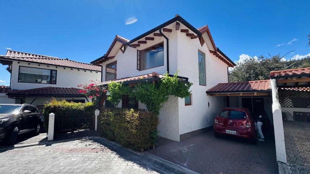 Conjunto El Poblado - Vendo Acogedora Casa en Cumbayá — imagen 10