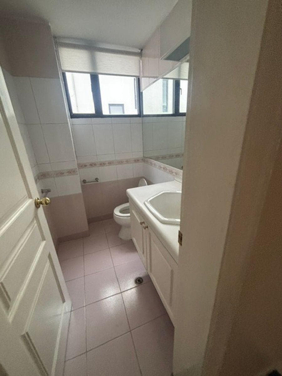 Vendo Departamento de Tres Habitaciones con Vista La Coruña — imagen 5