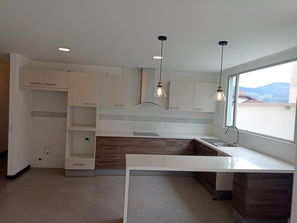 Se Vende Departamento de Dos Dorm. en La Urbanización El Condadoepartamento — imagen 8