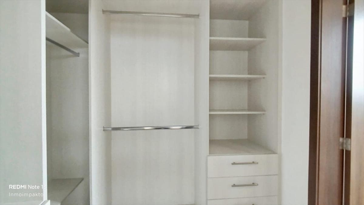Se Vende Departamento de Dos Dorm. en La Urbanización El Condadoepartamento — imagen 2