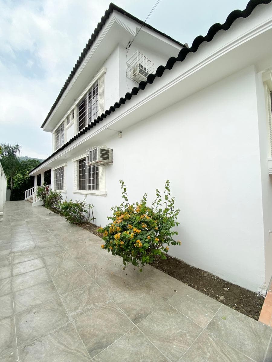 Casa de 495 m² con 3 Dorm. en Venta en Los Olivos, Guayas — imagen 7