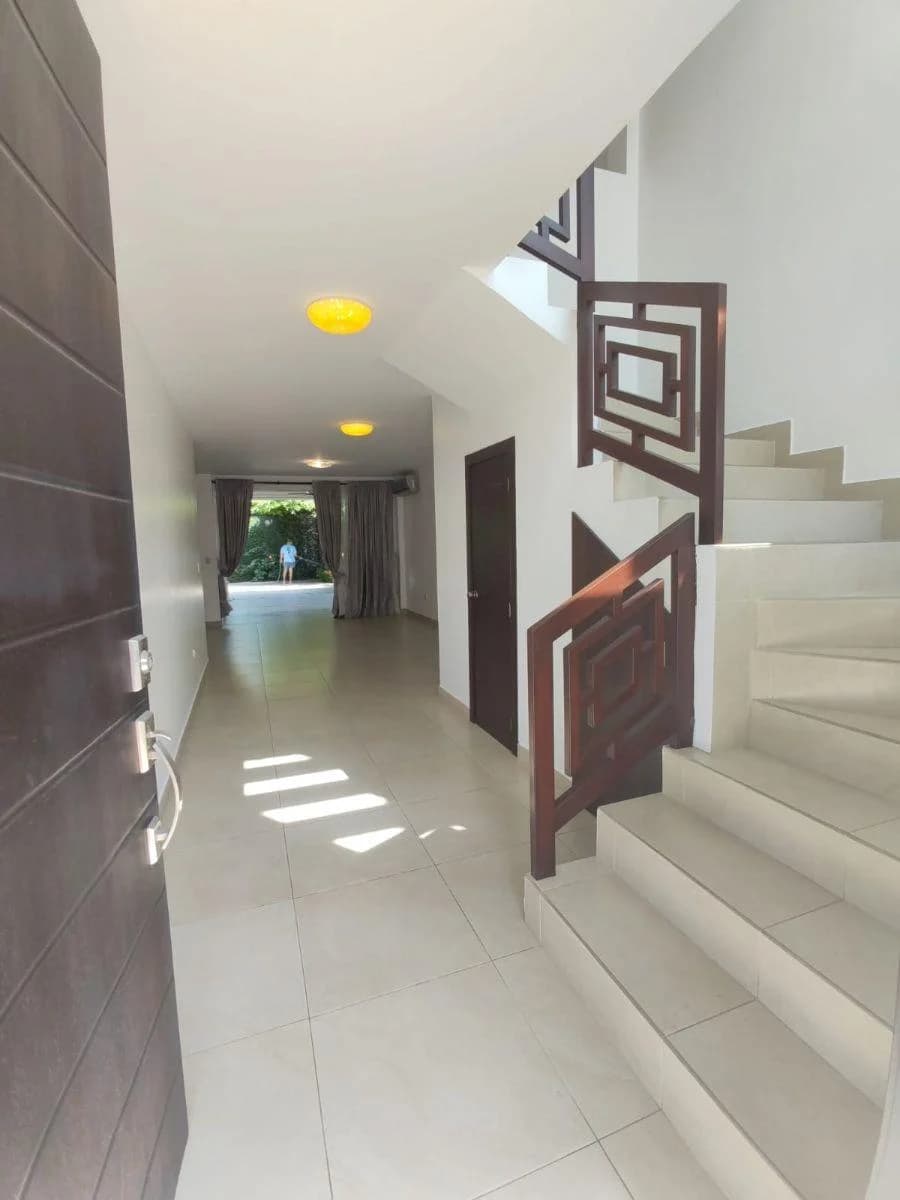 Venta Casa Moderna | Puerto Azul | 3 Dorm. con Baño Privado | Terreno de 270 m² (Wl), Guayas — imagen 10