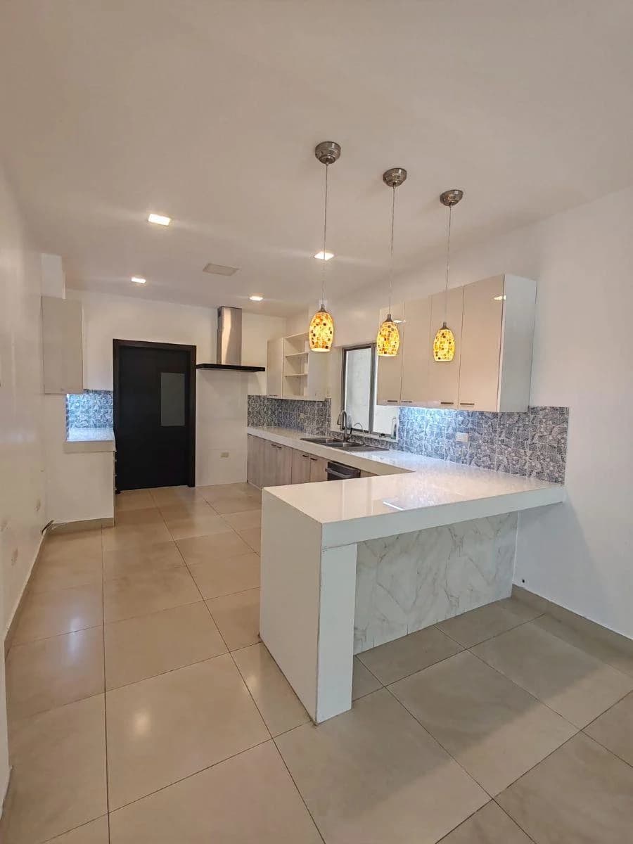 Venta Casa Moderna | Puerto Azul | 3 Dorm. con Baño Privado | Terreno de 270 m² (Wl), Guayas — imagen 8