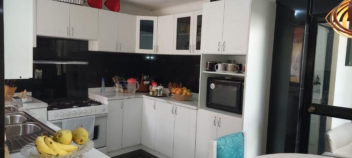 Venta Casa Remodelada Independiente|la Primavera|cumbayá|4 Dorm. — imagen 5