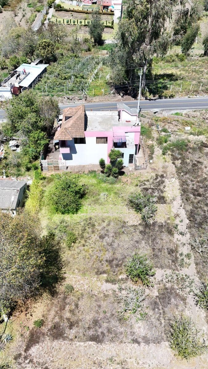 Casa + Terreno Vía Alobamba Montalvo, Tungurahua — imagen 8