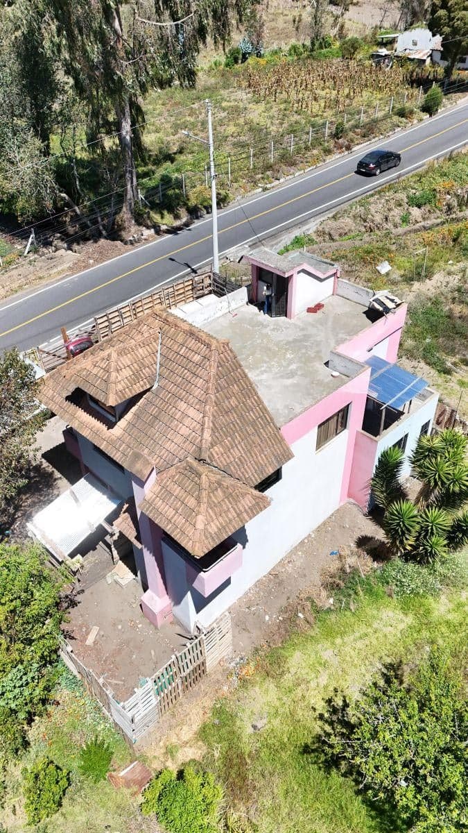 Casa + Terreno Vía Alobamba Montalvo, Tungurahua — imagen 4