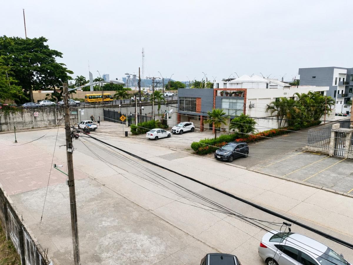 Departamento de 3 Dorm. con Terraza Privada en Venta, Entre Rios – Samborondon, Guayas — imagen 4