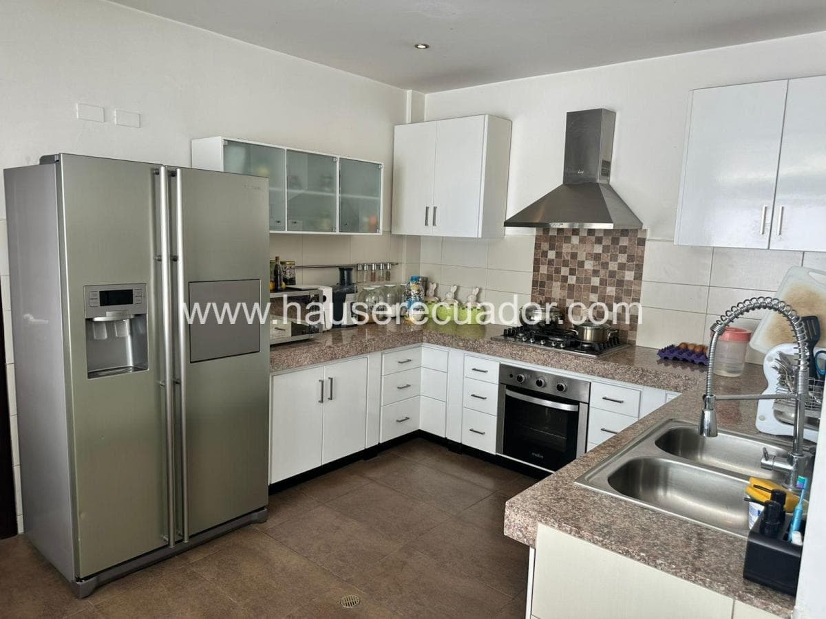 Casa Familiar 3 Habitaciones Mas Estudio, Jardín, Seguridad 24/7 y Exclusivas Áreas Comunales — imagen 6