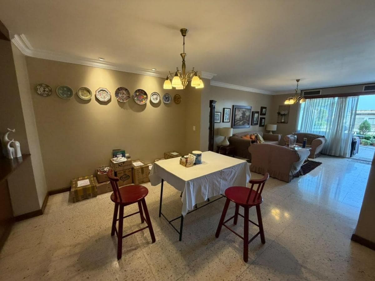 Casa en Venta con Seguridad 24/7 y Vista Panoramica, Lomas de Urdesa, Guayas — imagen 5