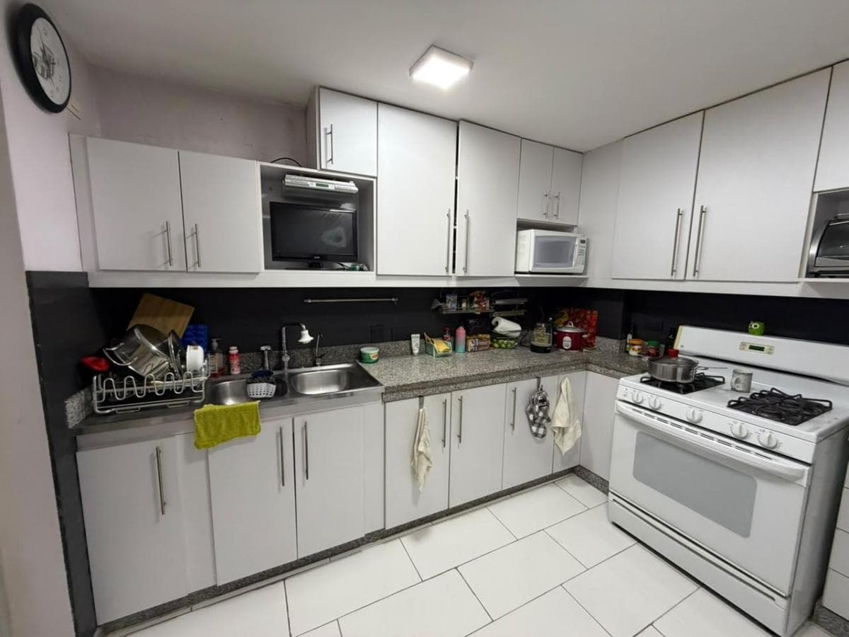 Casa en Venta con Seguridad 24/7 y Vista Panoramica, Lomas de Urdesa, Guayas — imagen 4