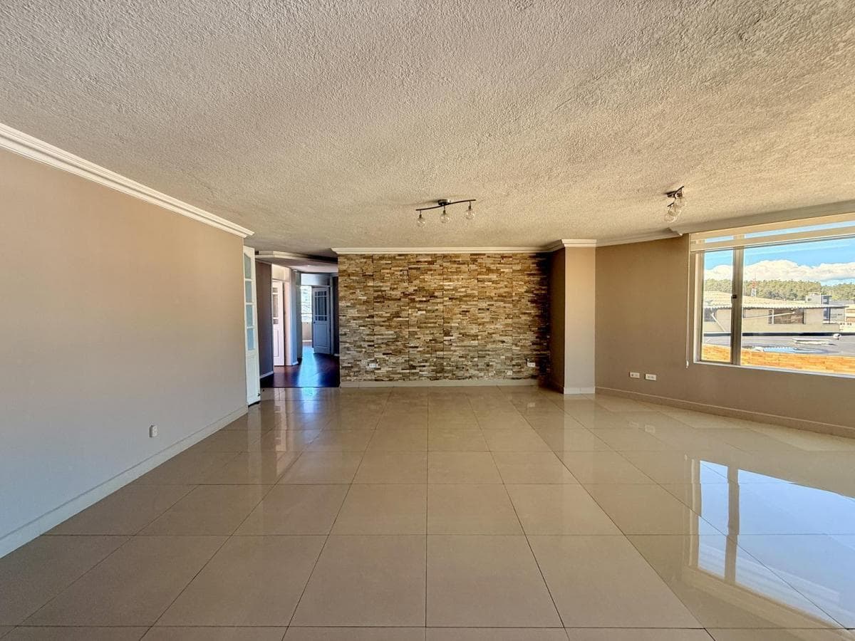 Departamento en Venta | 3 Dorm., 162 m², 2 Parqueaderos Cubiertos - Sector Monteserrín - Quito — imagen 9