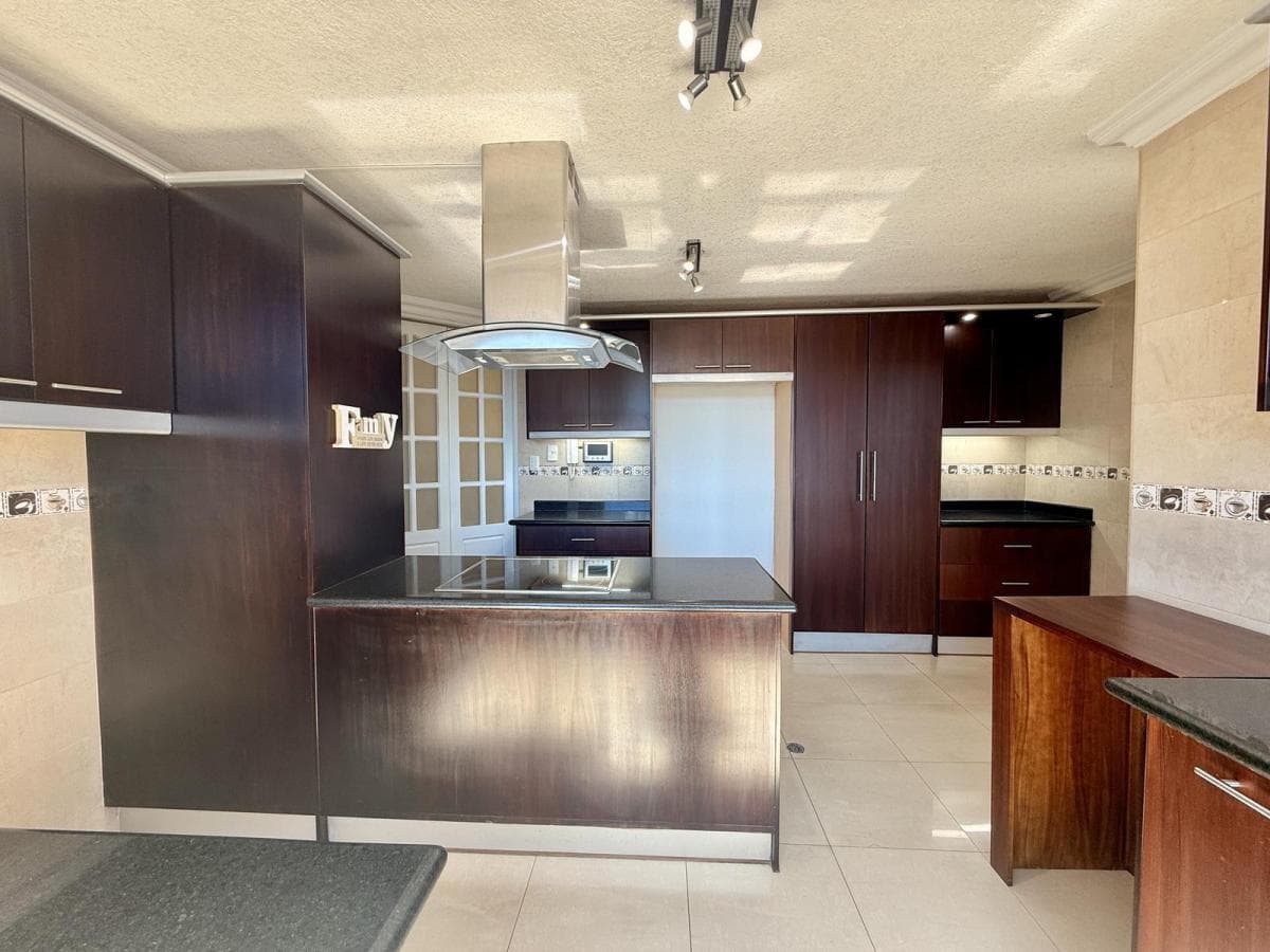 Departamento en Venta | 3 Dorm., 162 m², 2 Parqueaderos Cubiertos - Sector Monteserrín - Quito — imagen 4