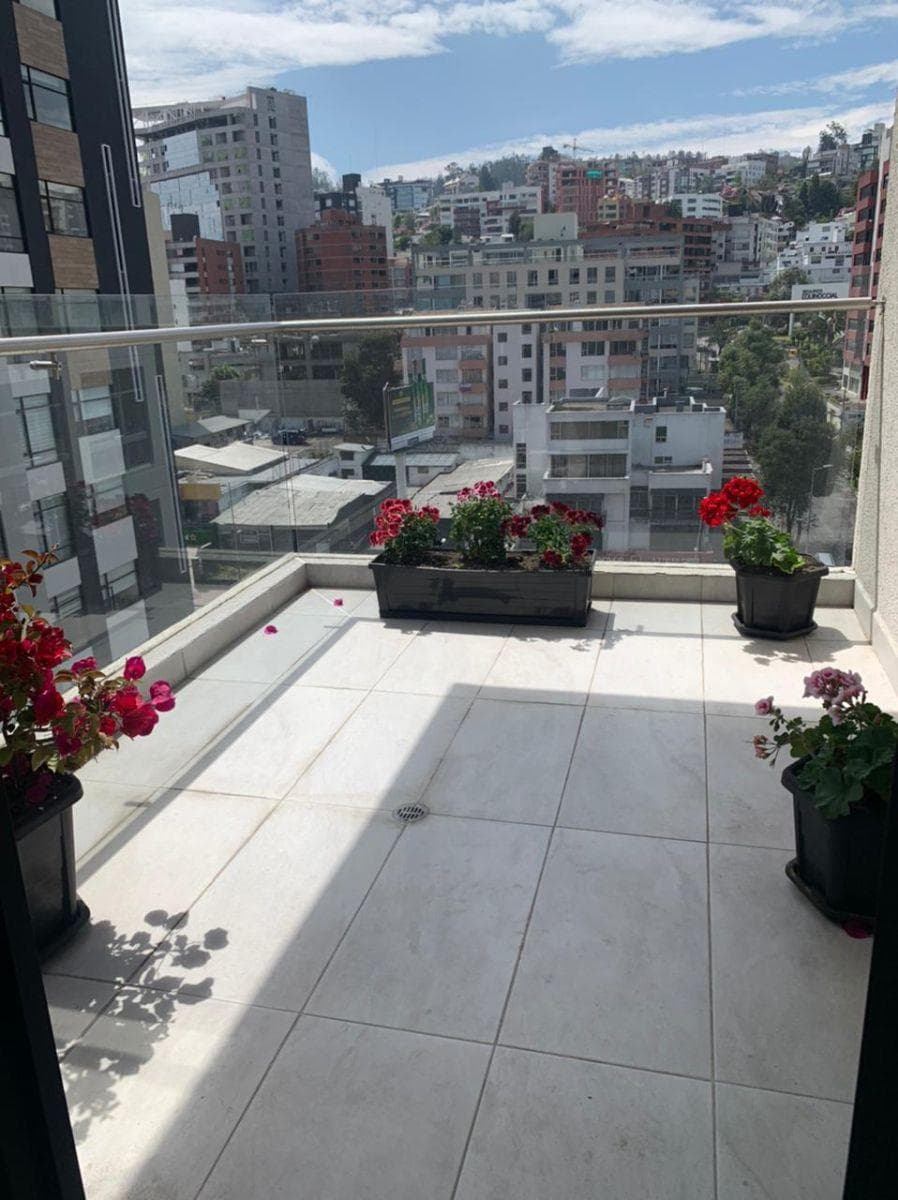Vendo Departamento con Terraza Sector de El Batan — imagen 9