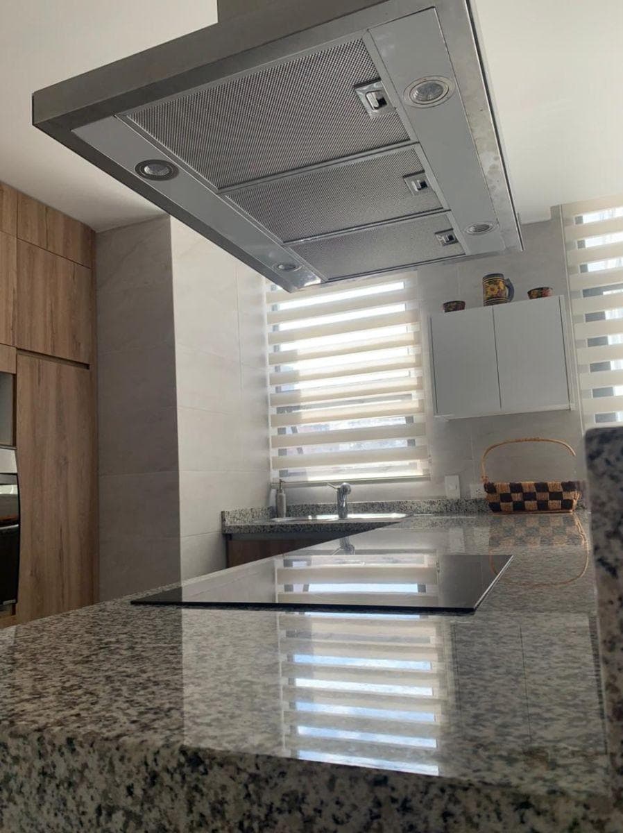 Vendo Departamento con Terraza Sector de El Batan — imagen 4