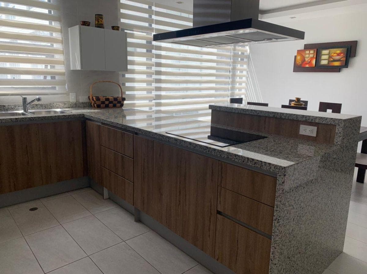Vendo Departamento con Terraza Sector de El Batan — imagen 3