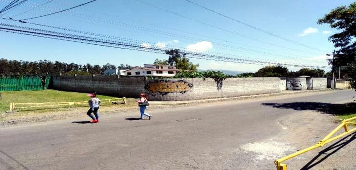Terreno Esquinero 2.459 m² en Venta – Ontaneda, Conocoto — imagen 3