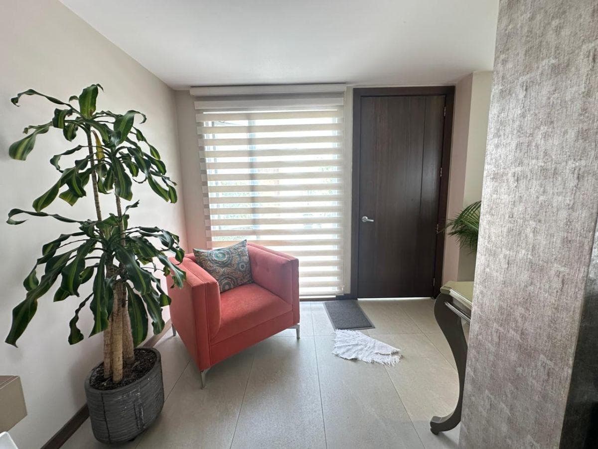 Dúplex de Lujo en Cumbayá Sector Usfq con Jardín Privado y Amenidades Tipo Club — imagen 6